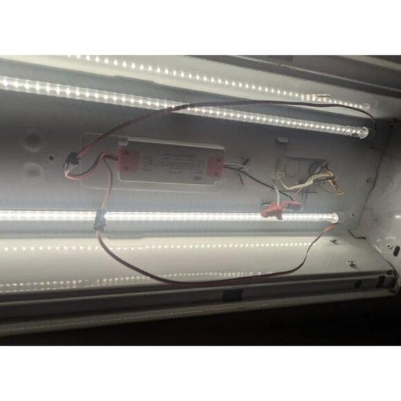 2 Pack Magnetic Mount 4 Foot LED Tube, 36W, 5400LM Super Bright, 5000K Daylight - Picture 1 of 1